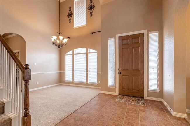 Building Photo - 8405 Wildrock Ct