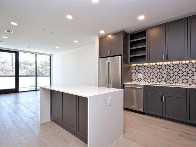 Foto del edificio - 1600 S 1st St