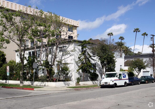 Building Photo - 9221 Whitworth Dr