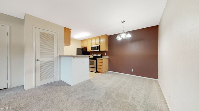Building Photo - 2715 Somerset Park Cir
