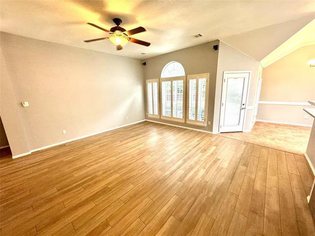 Foto del edificio - 10216 Mallory Dr