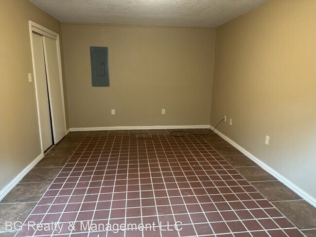 Building Photo - 2 br, 1 bath House - 641 11th St