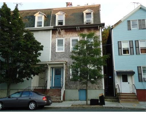 Building Photo - 431 E 3rd St