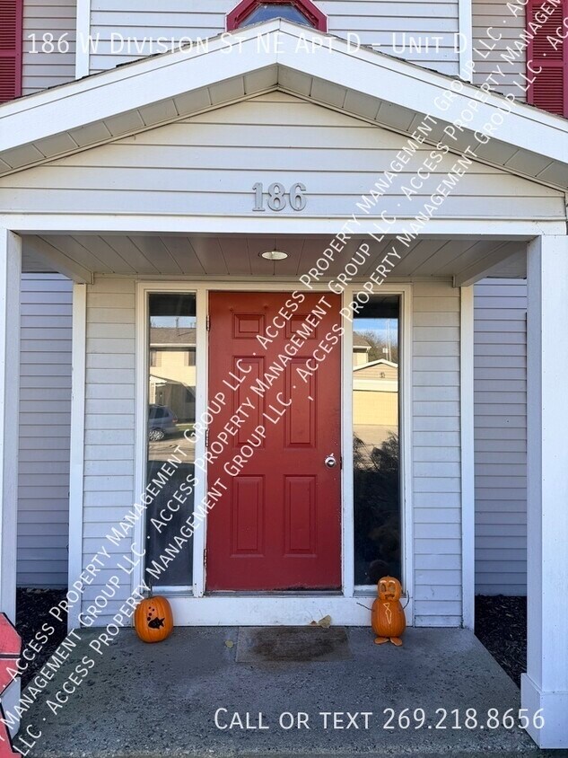 Foto principal - 186 W Division St NE