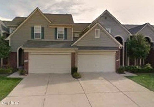 Building Photo - 3 br, 2.5 bath Condo - 24044 Noble Drive