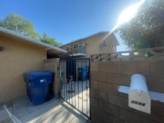 Building Photo - AV T 45440 - 45444
