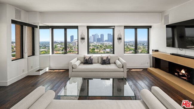 Building Photo - 10520 Wilshire Blvd
