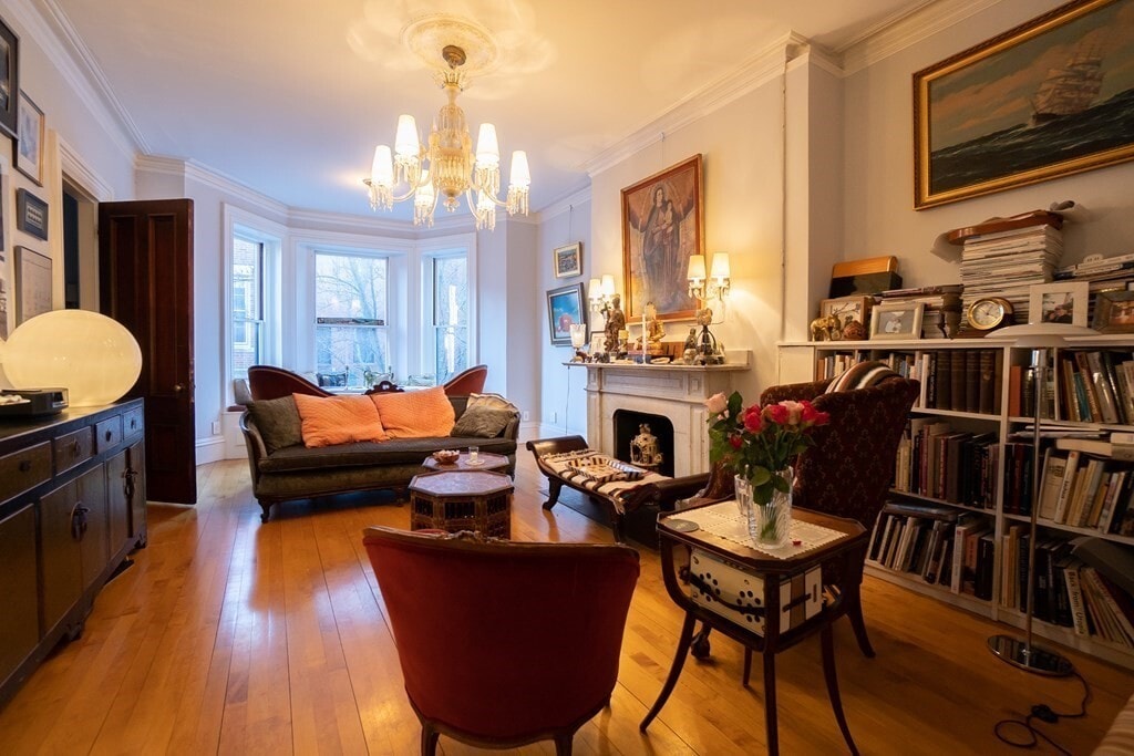 31 Pinckney St Unit 3, Boston, MA 02114 Apartments in Boston, MA