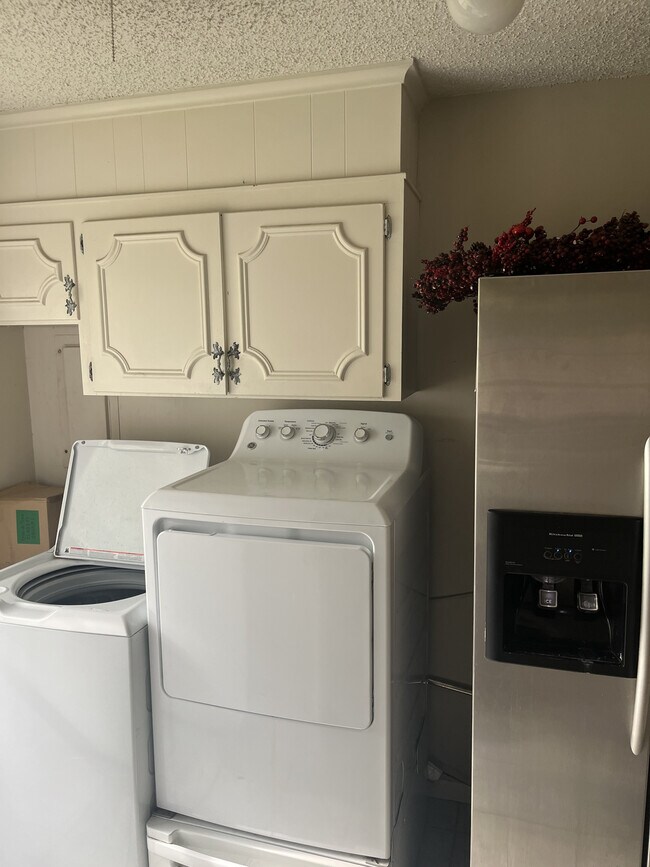 Foto del edificio - 826 Harrison Ave