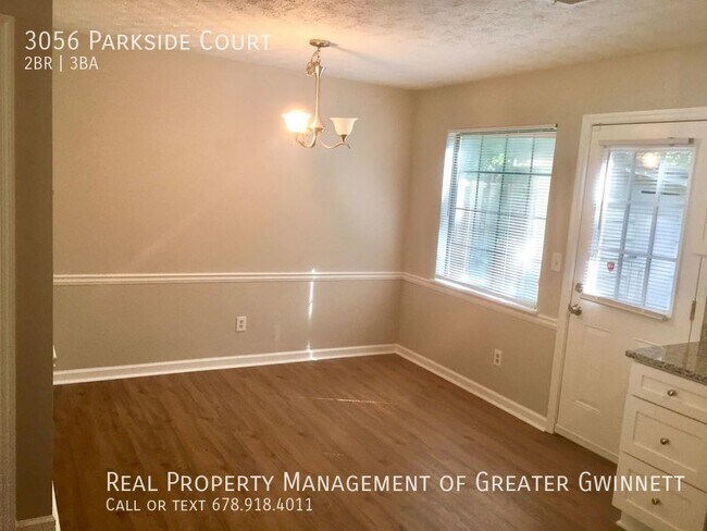 Building Photo - Affordable End Unit Townhome