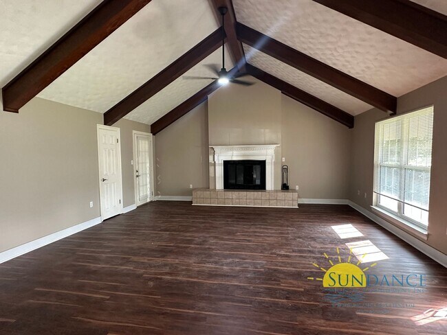 Foto del edificio - Charming 3-Bedroom Home in Prime Navarre L...