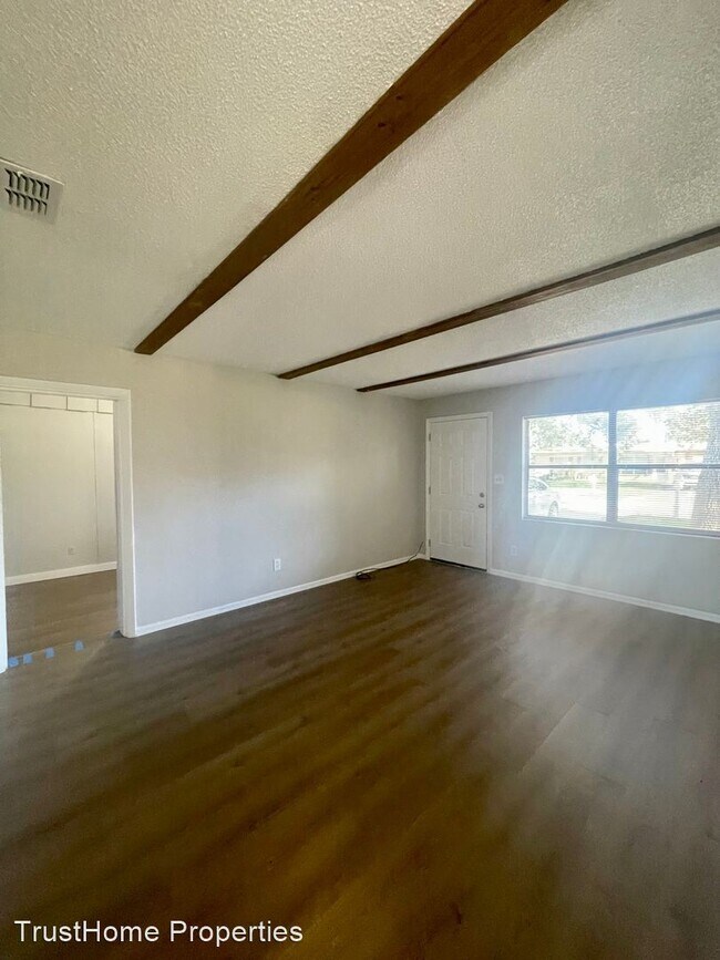 Foto del edificio - 4 br, 1 bath House - 4824 Turnbull Drive