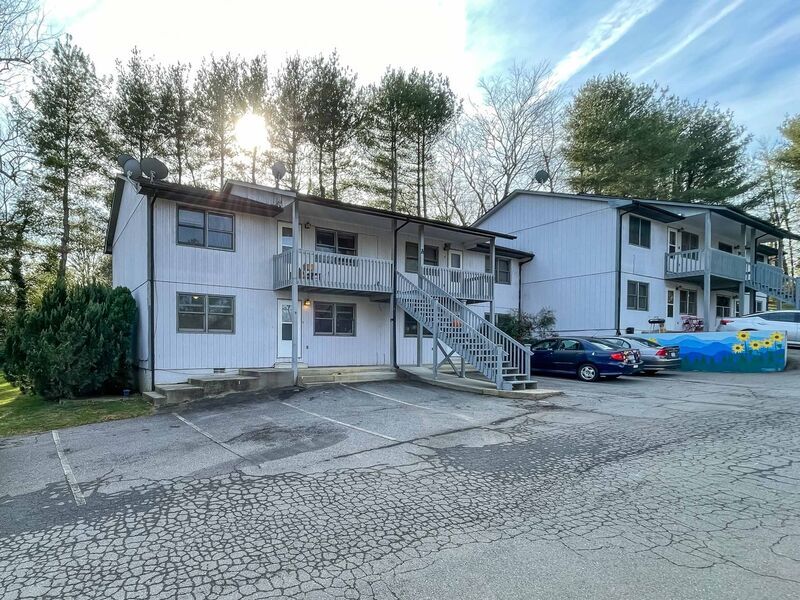 Foto principal - 20 Brookdale Rd