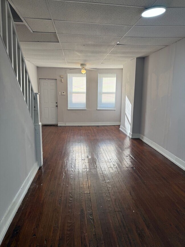 Foto del edificio - Charming 2 Bedroom Home in Point Breeze, South Philly