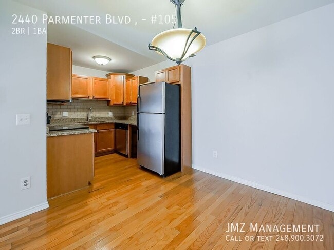 Foto del edificio - 2440 Parmenter Blvd