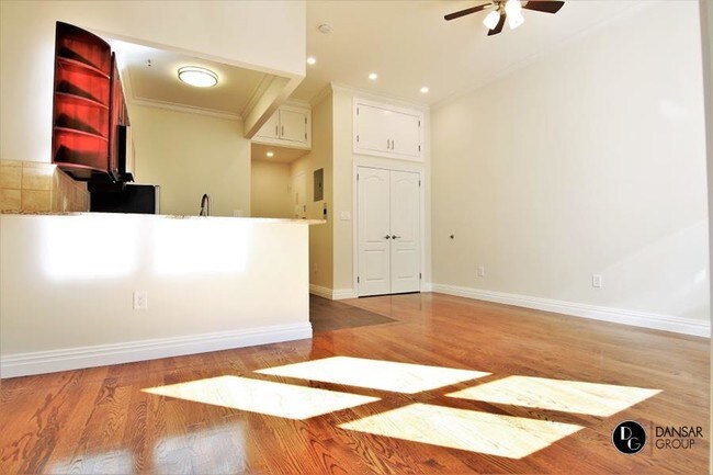 Foto del edificio - 144 West 92nd Street