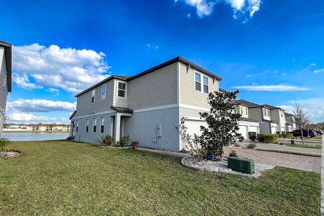 Building Photo - 15589 Willow Arbor Cir