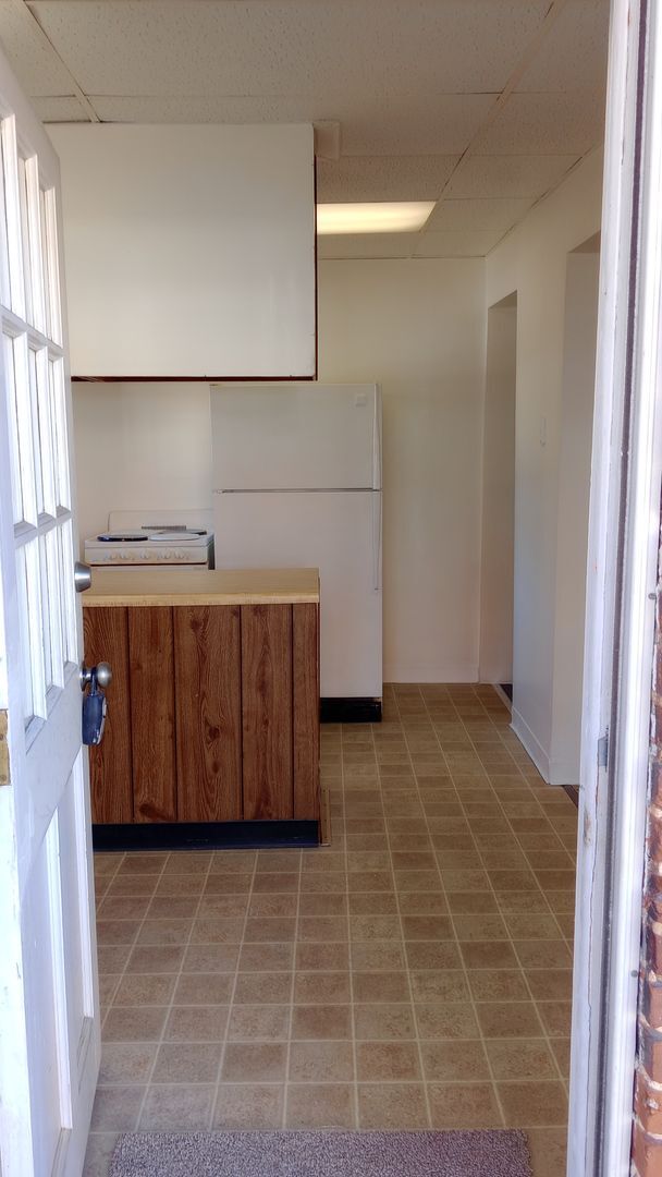 Building Photo - 3 E 9th Ave