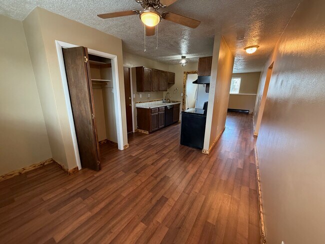 Foto del edificio - 310 N 9th Ave