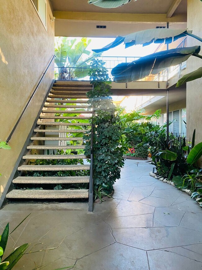 Foto del edificio - Beautiful 2 Bedroom Condo In Long Beach