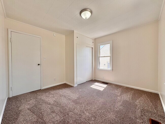 Foto del edificio - 107 N Robbins Ct