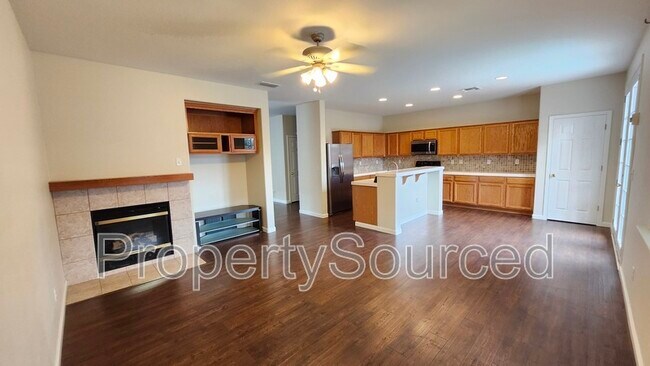 Building Photo - 540 Red Robin Dr
