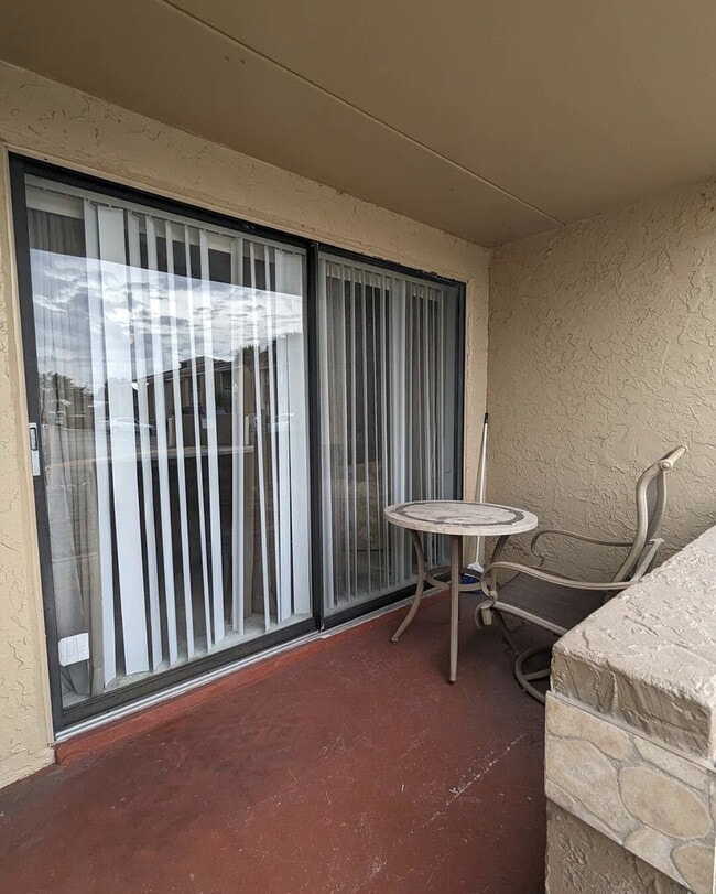 Photo - Centrally located, yet secluded 2 bedroom condo in the heart of Orlando for Rent