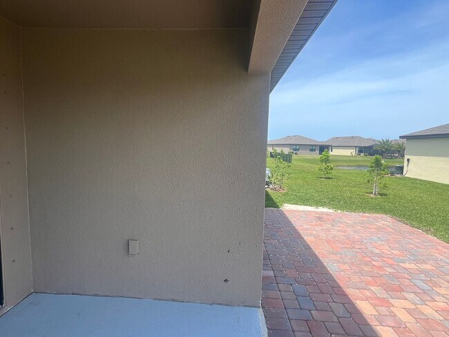 Foto del edificio - 6714 Topaz Dr