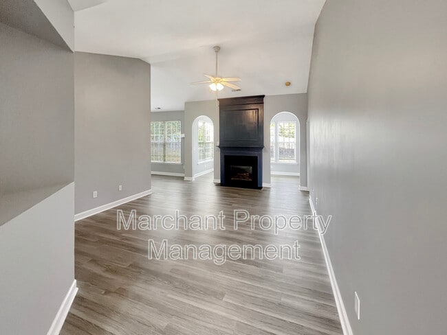 Building Photo - 104 Coxton Mill Ct