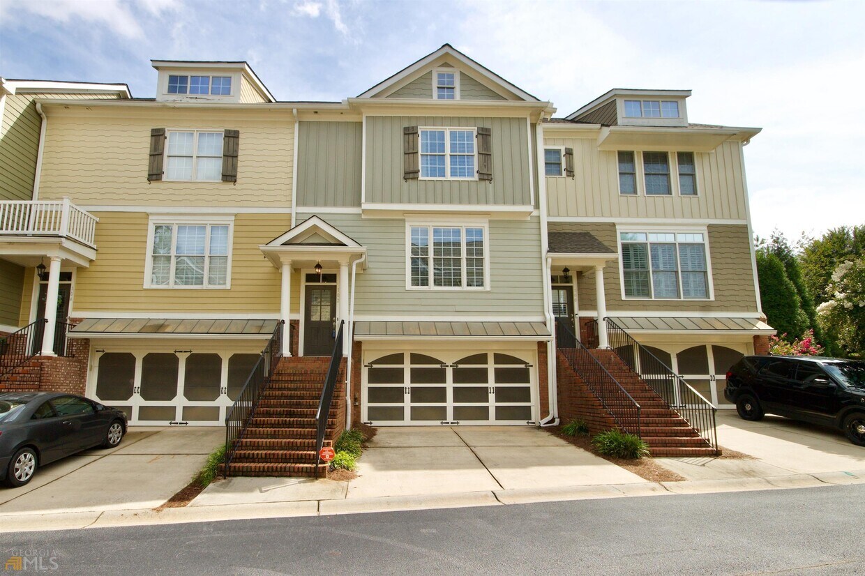 Foto principal - 102 Lexington Village