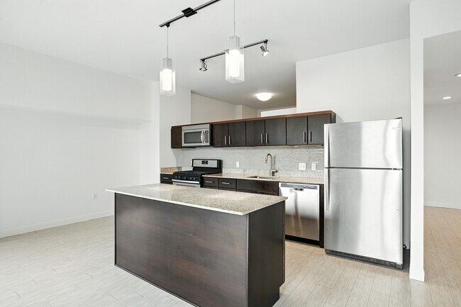 Foto del edificio - 155 Forest Ave