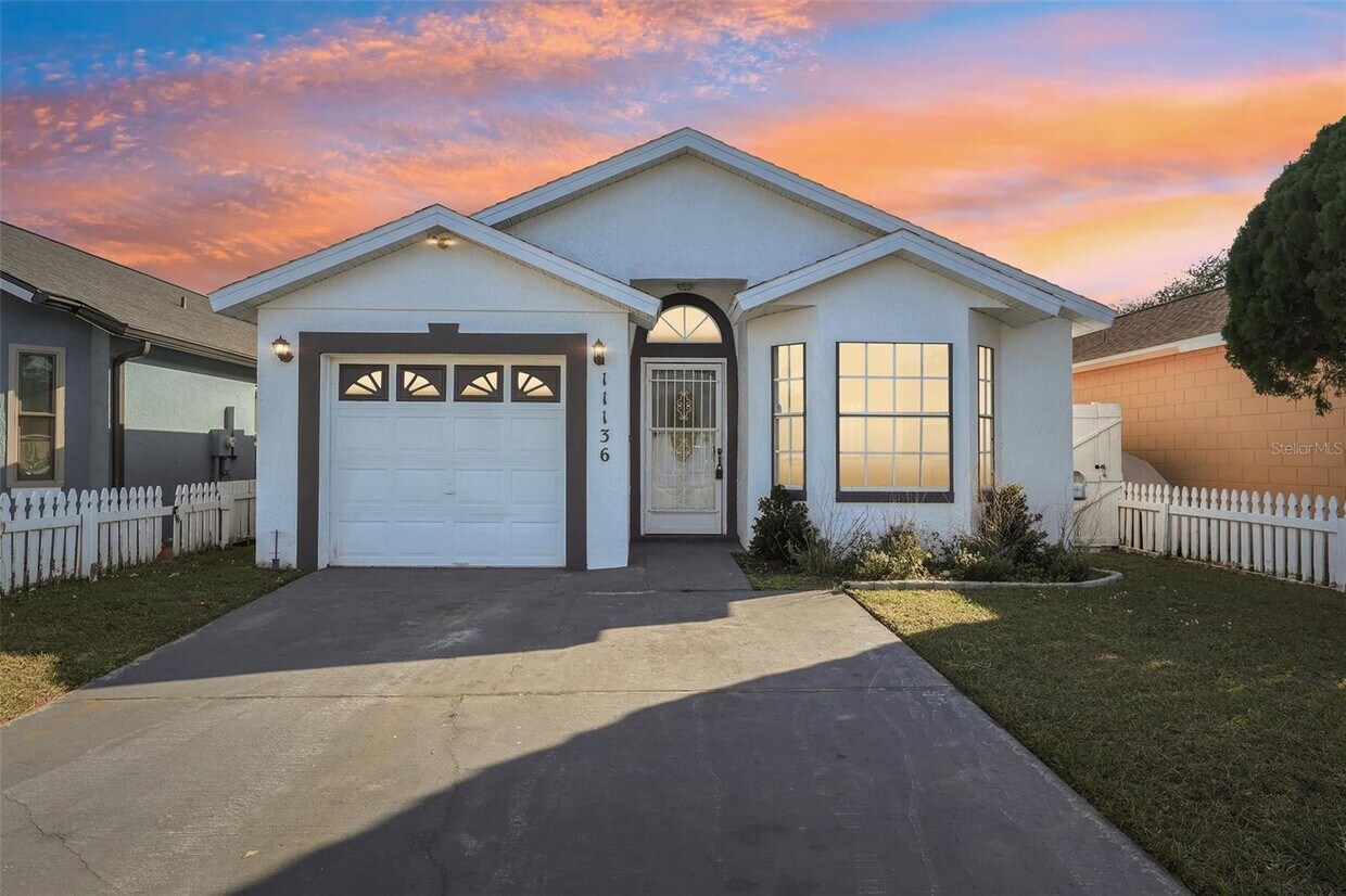 Foto principal - 11136 Einbender Rd