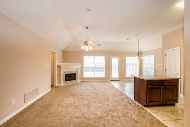 Foto del edificio - 938 Classic Cove