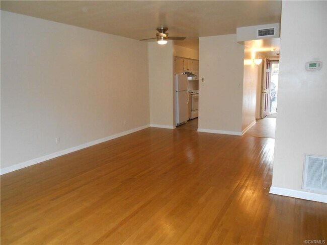 Foto del edificio - 200 Walnut Blvd