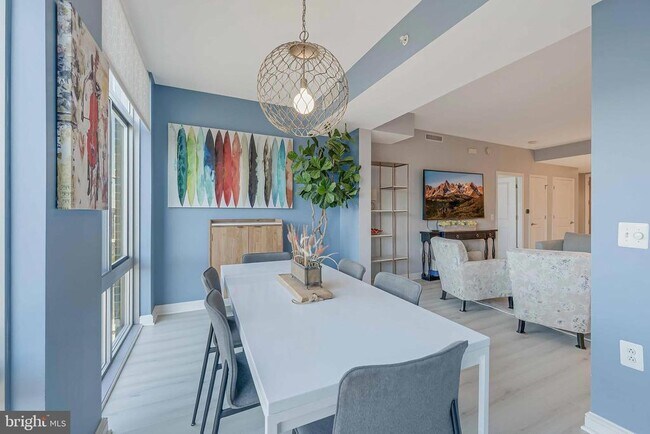 Foto del edificio - 11990 Market St