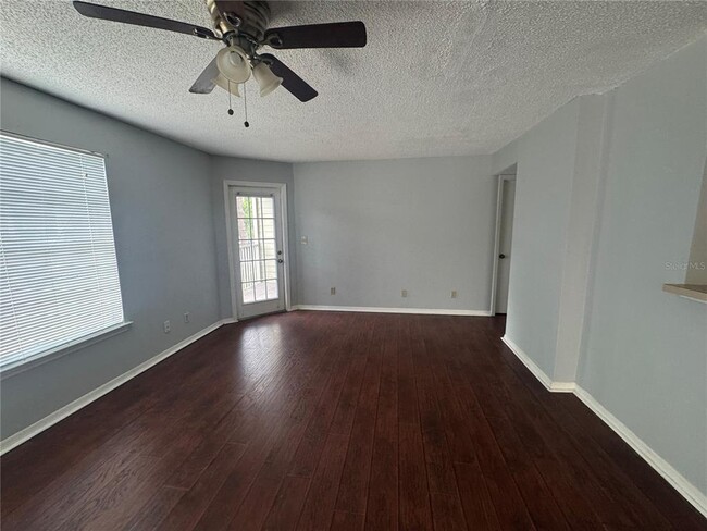 Building Photo - 6154 Westgate Dr