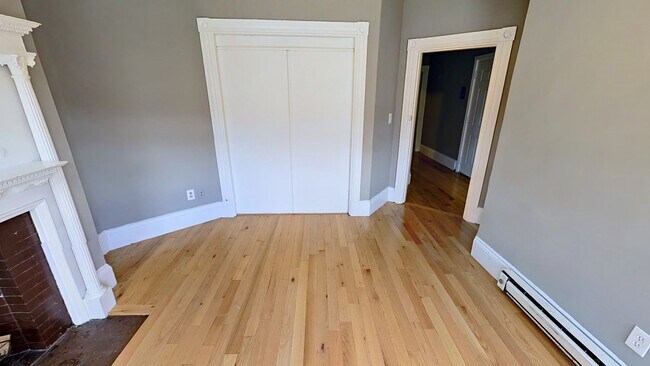 Foto del edificio - 4Br/1Bth, Available Sep. 1, 2026. Great for a rommate students. MUST SEE!!