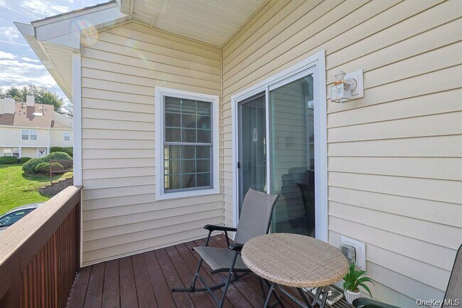 Foto del edificio - 2314 Whispering Hills Dr
