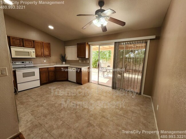 Building Photo - 1333 N Higley Rd