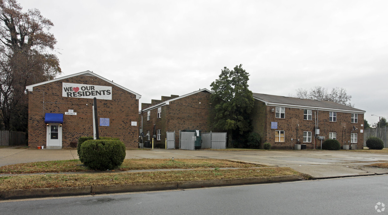 Primary Photo - Wards Corner Apartments