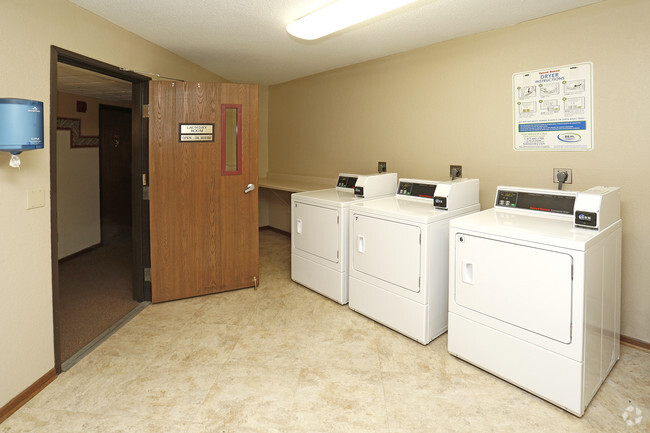 Community - Laundry Facilities - Maple Ridge Apartment Homes