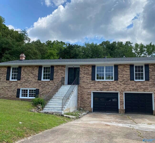 Building Photo - 512 Bain Dr SE
