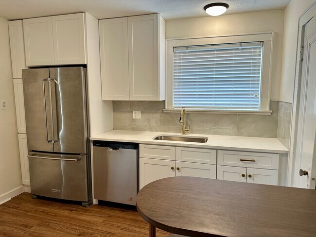 Foto del edificio - 7310 Lindell Blvd