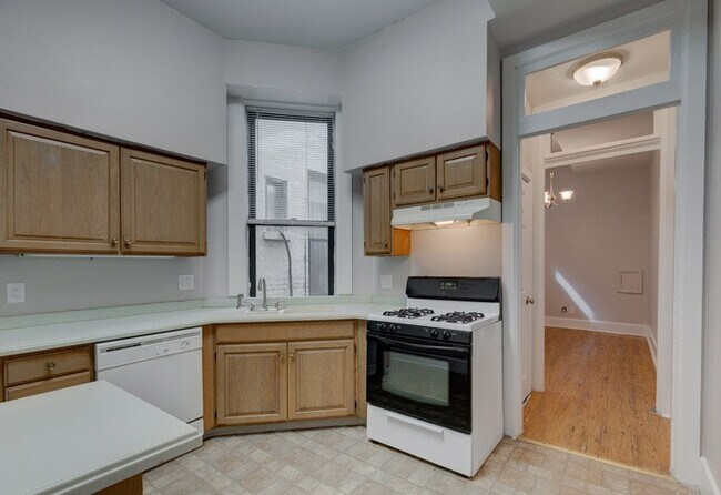 Building Photo - 420 Chestnut Street, Unit A