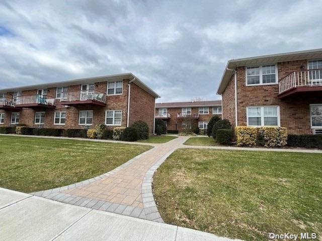 Primary Photo - 165 Manorhaven Blvd