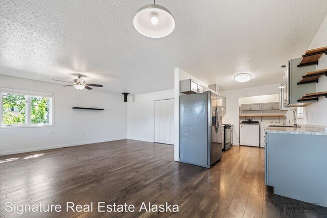 Building Photo - 3 br, 1 bath House - 1532 S Chugach Street