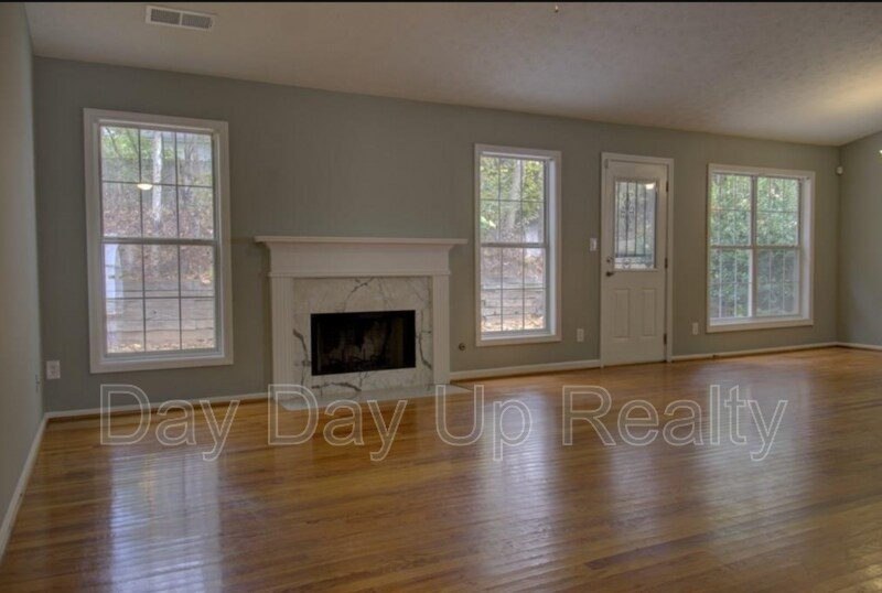 Primary Photo - 3225 Ennfield Ln NW