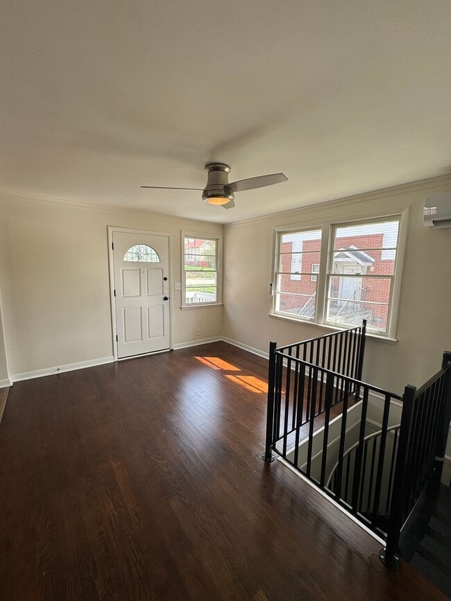 Foto del edificio - 1036 Seymour Ave