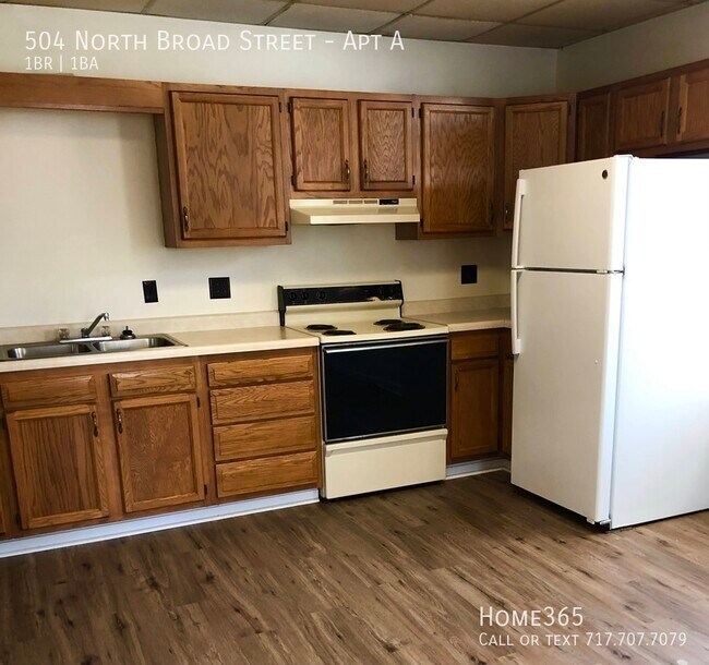 Building Photo - Unique, Industrial 1 Bedroom!