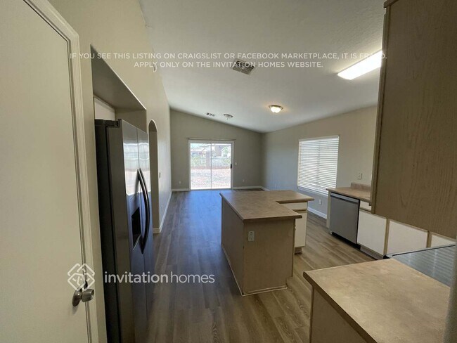 Foto del edificio - 146 N 223rd Ave